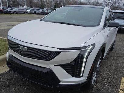 Used 2025 Cadillac Optiq Luxury 2 w/ LPO, Floor Liner Package