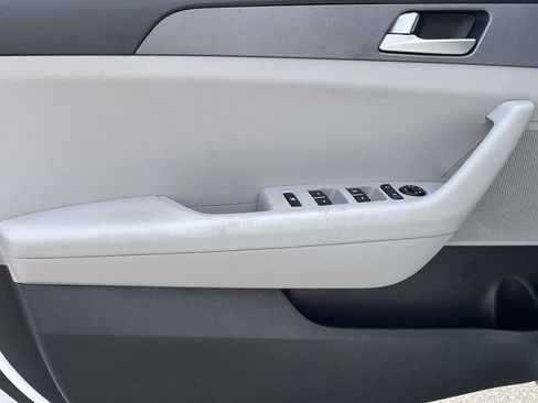 Used 2017 Hyundai Sonata SE FWD image 13
