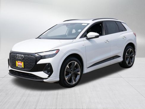 Used 2023 Audi Q4 e-tron Premium Plus w/ Premium Plus AWD/4WD image 3