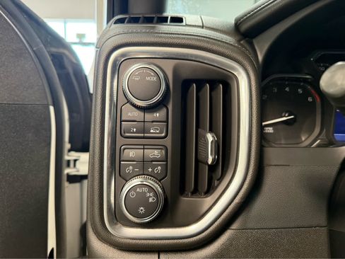 Used 2022 GMC Sierra 1500 SLE AWD/4WD image 29