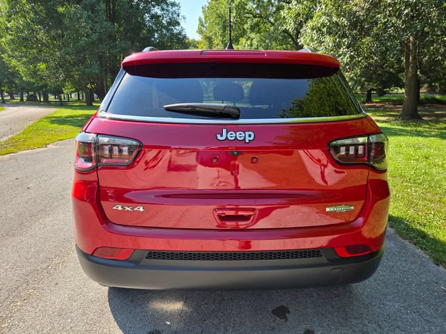 Used 2023 Jeep Compass Latitude AWD/4WD image 4