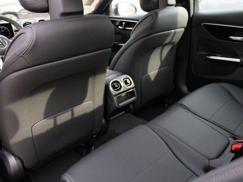 New 2025 Mercedes-Benz C 300 4MATIC Sedan image 35