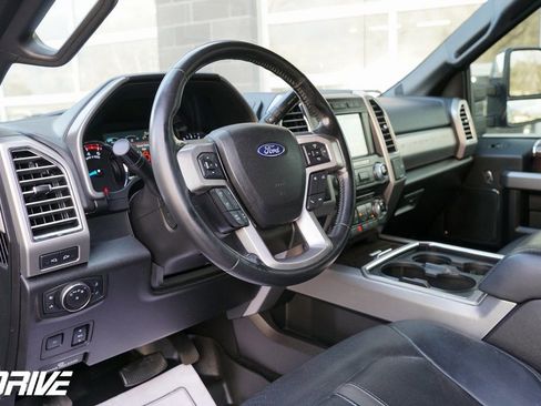 Used 2017 Ford F350 Platinum w/ Platinum Ultimate Package image 21