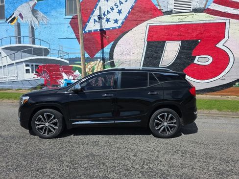 Used 2018 GMC Terrain Denali w/ Advanced Safety Package FWD image 3