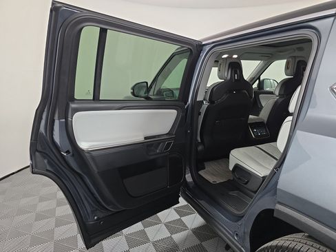 Used 2024 Rivian R1S Adventure AWD/4WD image 17