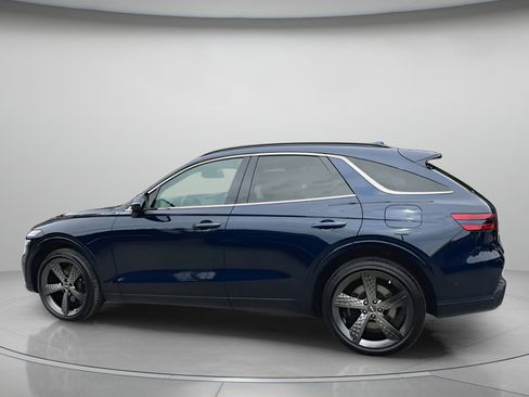 Used 2023 Genesis GV70 3.5T Sport w/ Sport Prestige Package image 18