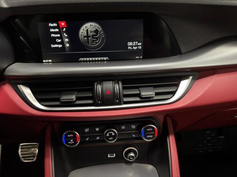 Used 2019 Alfa Romeo Stelvio Ti Sport w/ Quick Order Package 22S Sport AWD/4WD image 20