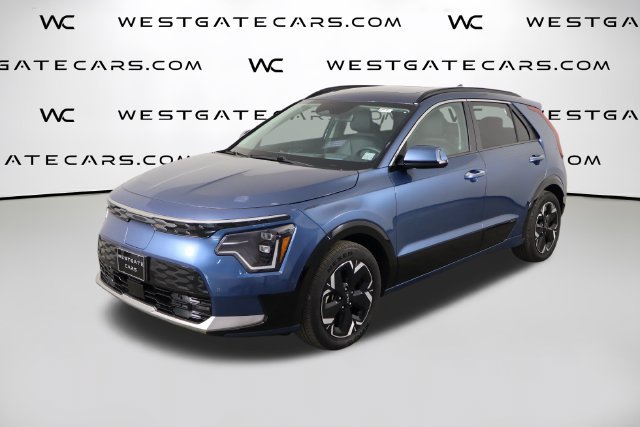 Used 2023 Kia Niro Wave FWD 360° Tour