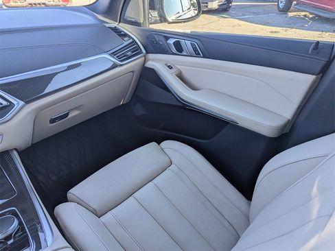 Used 2021 BMW X5 M50i w/ Premium Package image 17