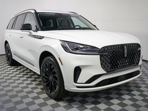 New 2026 Lincoln Aviator Reserve AWD/4WD image 9