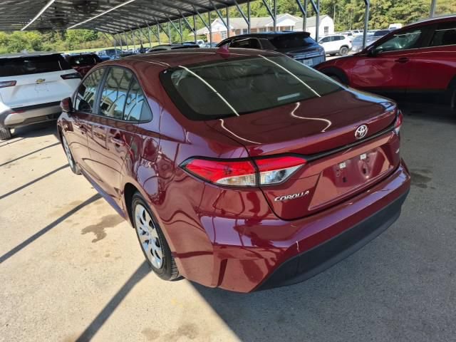 Used 2025 Toyota Corolla LE FWD image 2