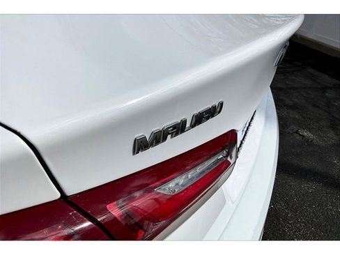 Used 2022 Chevrolet Malibu LT FWD image 9