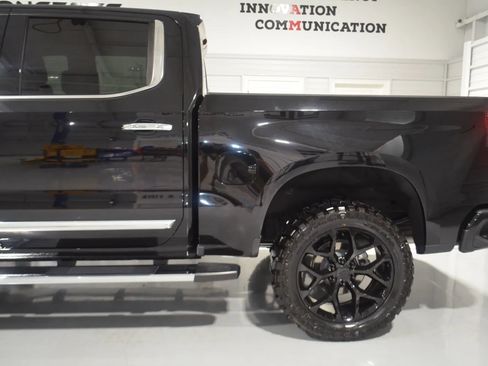 Used 2024 Chevrolet Silverado 1500 High Country image 6
