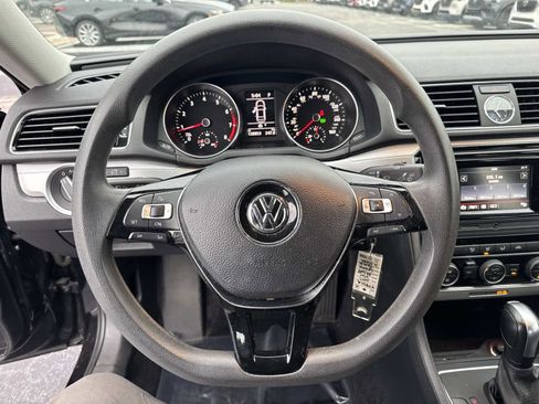 Used 2017 Volkswagen Passat 1.8T S image 26