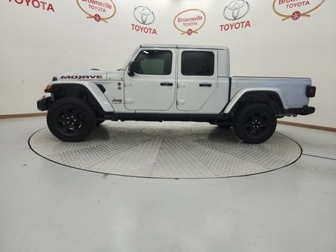 Used 2023 Jeep Gladiator Mojave w/ Trailer Tow Package AWD/4WD image 5