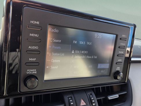 Used 2019 Toyota RAV4 XLE Premium FWD image 24