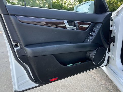 Used 2014 Mercedes-Benz C 300 4MATIC Sedan image 22