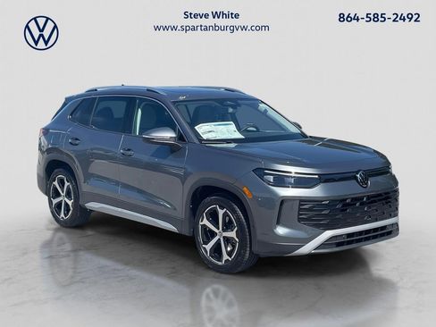 New 2026 Volkswagen Tiguan SE FWD image 1