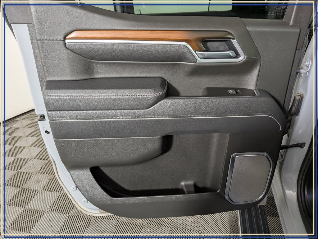 Certified 2025 GMC Sierra 1500 Denali AWD/4WD image 32