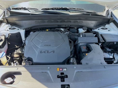 Used 2022 Kia Telluride LX FWD image 31