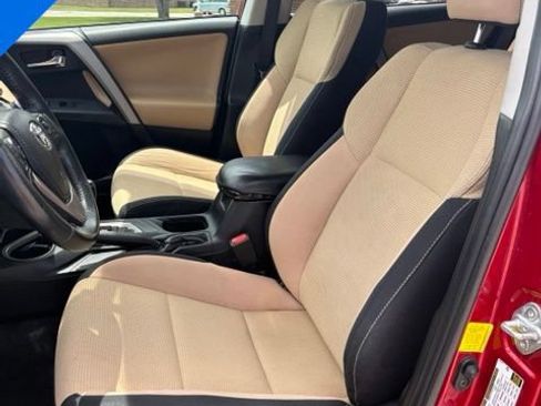 Used 2016 Toyota RAV4 XLE AWD/4WD image 12