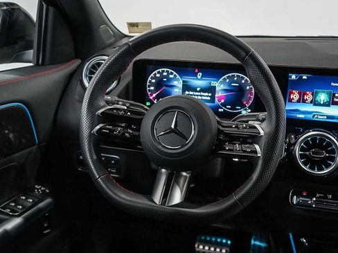 Used 2025 Mercedes-Benz GLA 250 image 15