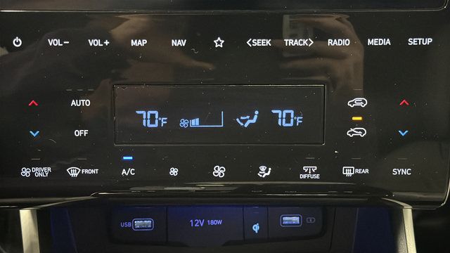 Used 2024 Hyundai Tucson Limited AWD/4WD image 18