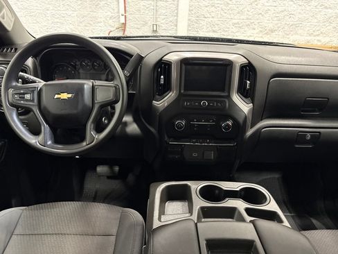 Used 2020 Chevrolet Silverado 1500 Custom w/ Custom Value Package AWD/4WD image 14