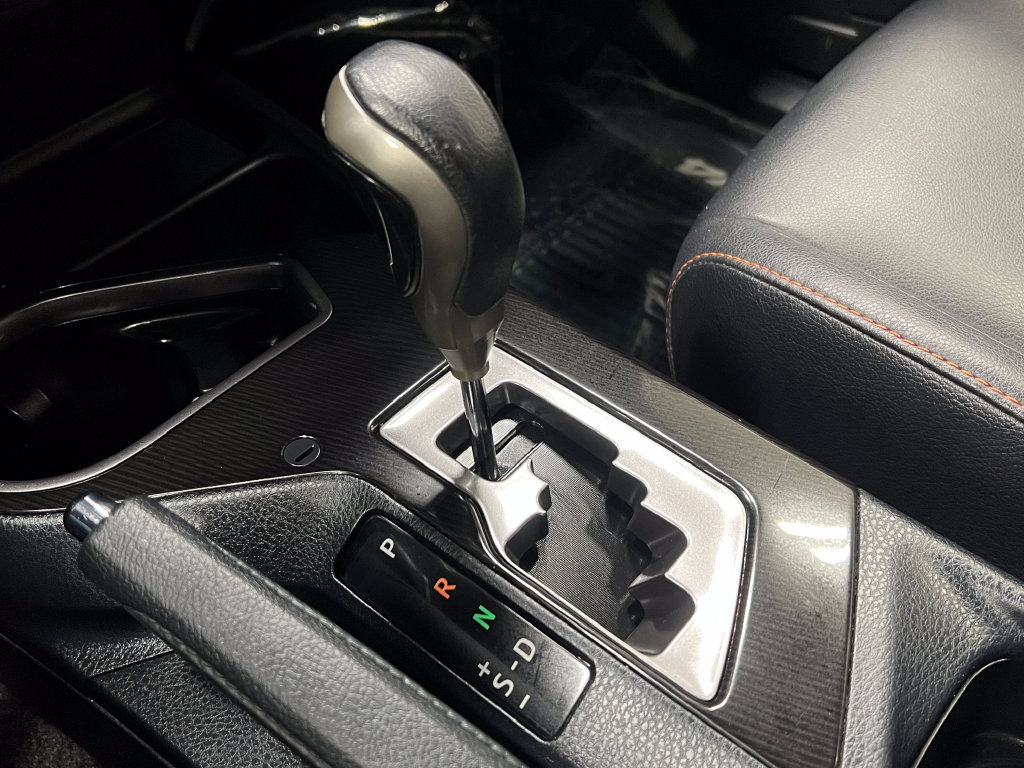 Used 2018 Toyota RAV4 SE w/ Power Extra Value Package AWD/4WD image 29