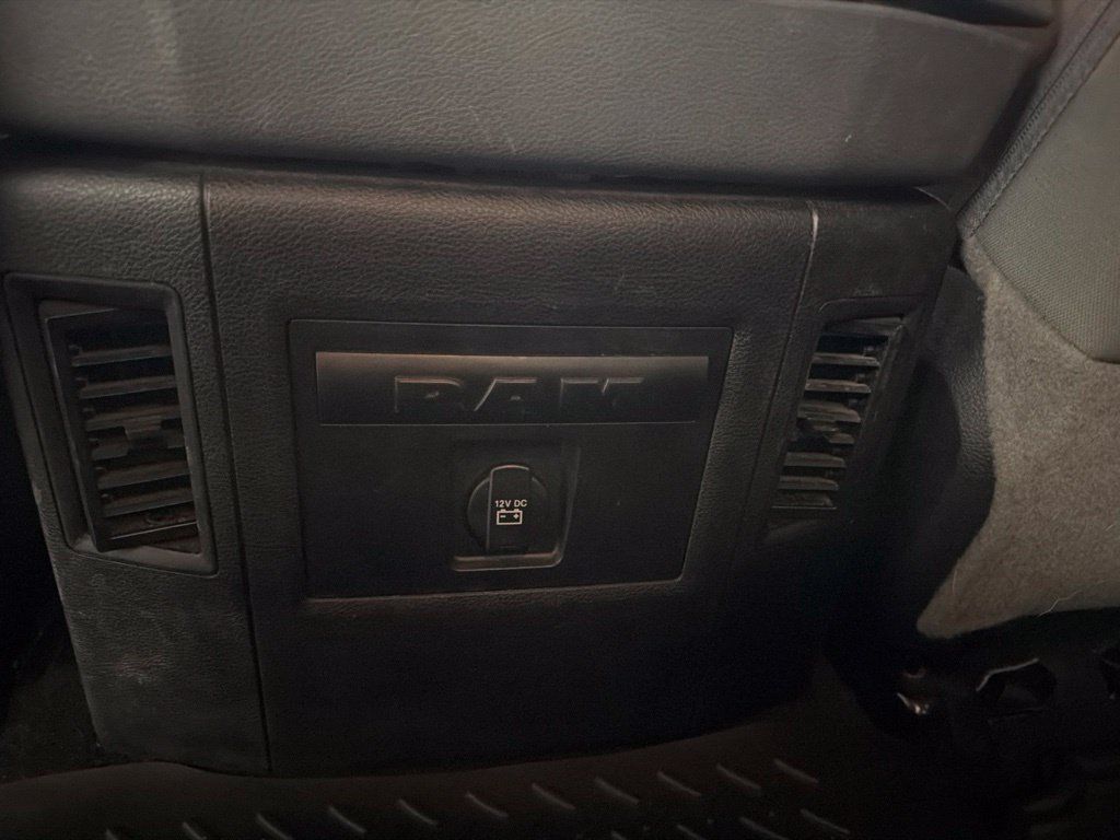 Used 2017 RAM 1500 Big Horn AWD/4WD image 32