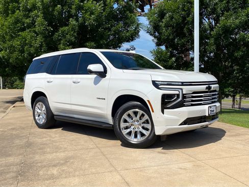 Used 2025 Chevrolet Tahoe Premier AWD/4WD image 1