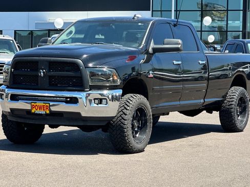 Used 2014 RAM 3500 Laramie w/ Convenience Group AWD/4WD image 8