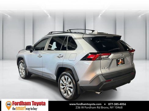 Used 2023 Toyota RAV4 XLE Premium AWD/4WD image 5