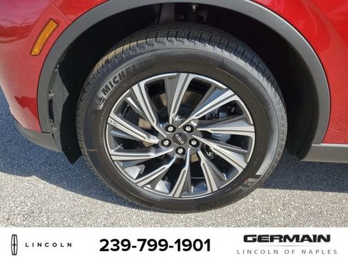 New 2025 Lincoln Aviator AWD w/ Equipment Group 101A image 12