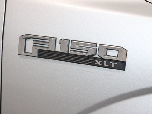 Used 2019 Ford F150 XLT w/ Equipment Group 302A Luxury AWD/4WD image 12