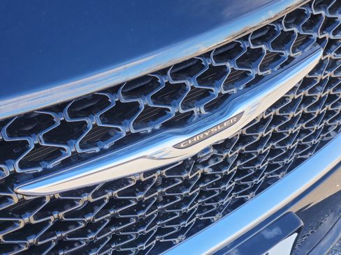 New 2026 Chrysler Pacifica Pinnacle image 24