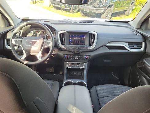 Used 2023 GMC Terrain SLE w/ Driver Convenience Package FWD image 18