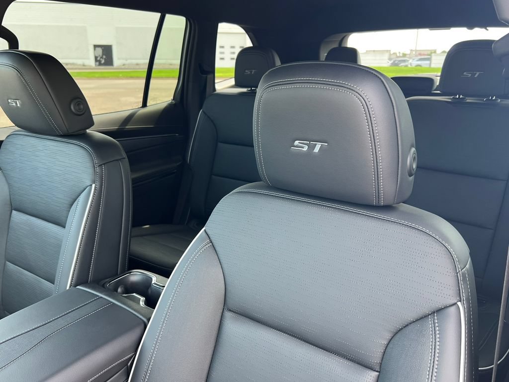 New 2026 Buick Enclave Sport Touring w/ Power Package AWD/4WD image 13