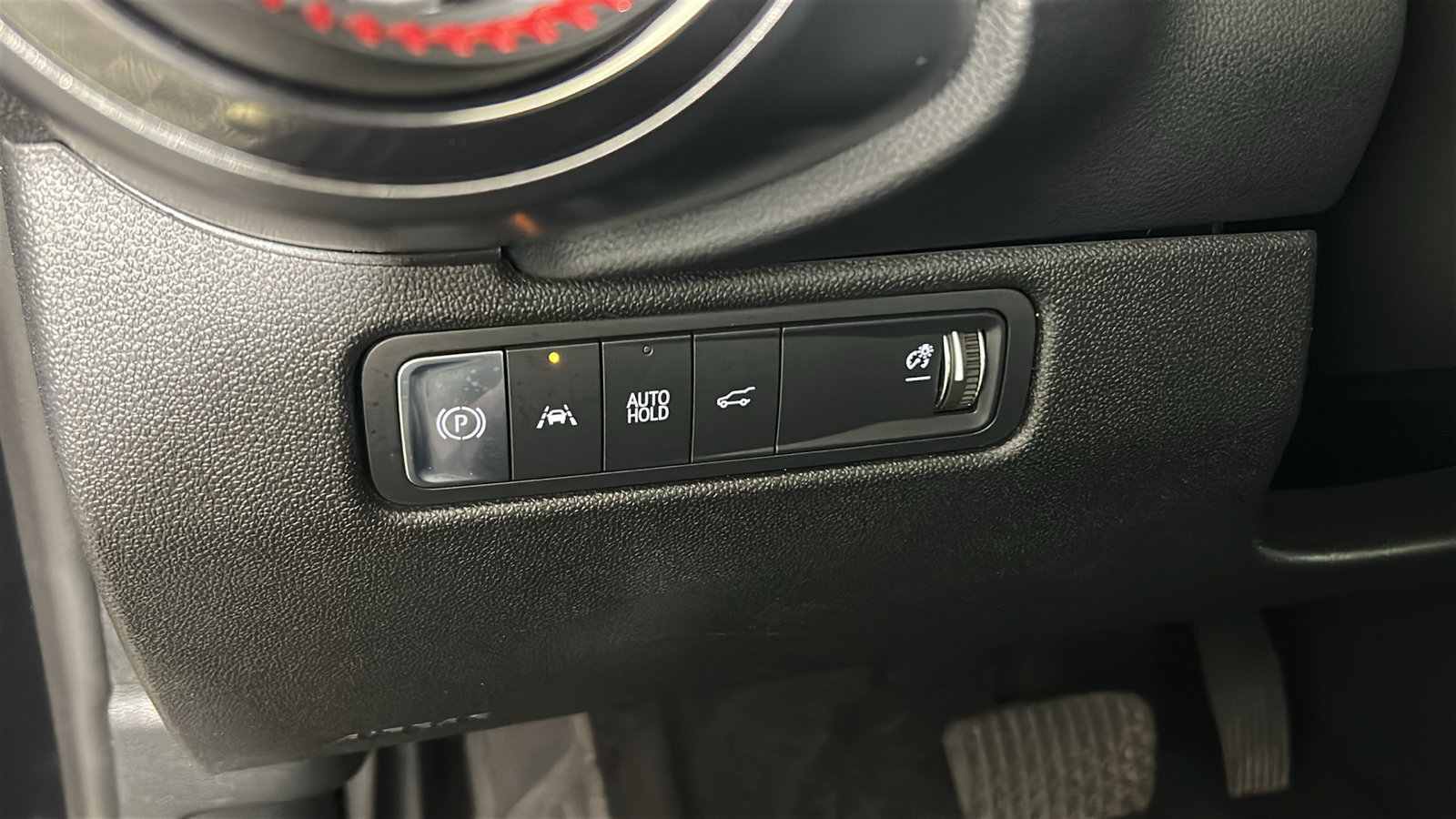 Used 2024 Chevrolet Equinox EV RS FWD image 23