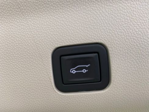 Used 2024 Cadillac Escalade Sport Platinum w/ LPO, ONYX Package image 14