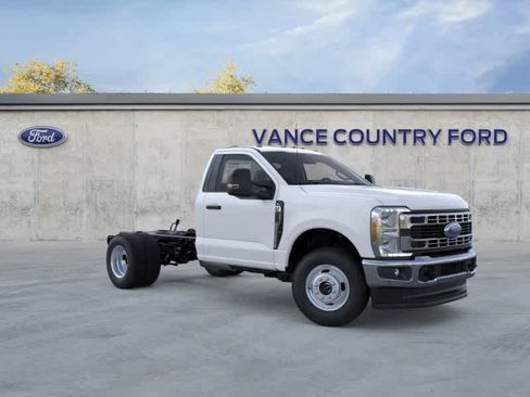 New 2025 Ford F350 XL w/ XL Chrome Package AWD/4WD image 8