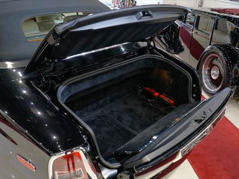 Used 2008 Rolls-Royce Phantom Drophead Coupe RWD image 27