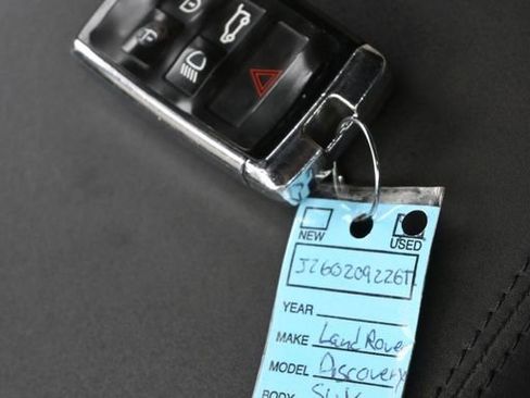 Used 2020 Land Rover Discovery Sport image 25