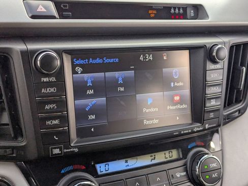 Used 2018 Toyota RAV4 Limited image 24