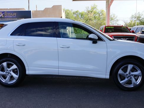 Used 2020 Audi Q3 2.0T Premium image 2