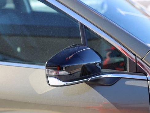 Certified 2023 Subaru Outback Limited image 8