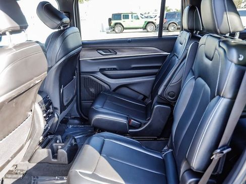 Certified 2024 Jeep Grand Cherokee L Limited w/ Luxury Tech Group II image 23