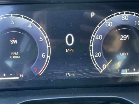 New 2025 Jeep Grand Cherokee Altitude image 15