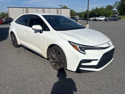 Used 2023 Toyota Corolla SE image 9