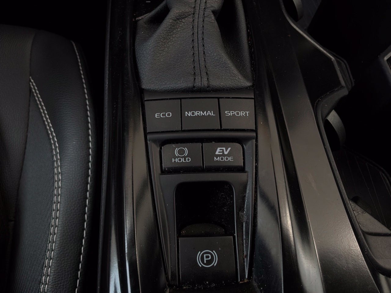 Used 2026 Toyota Camry SE FWD image 25